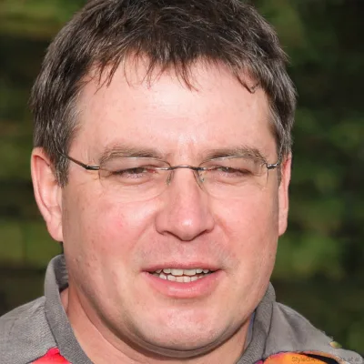 Алексей Иванов